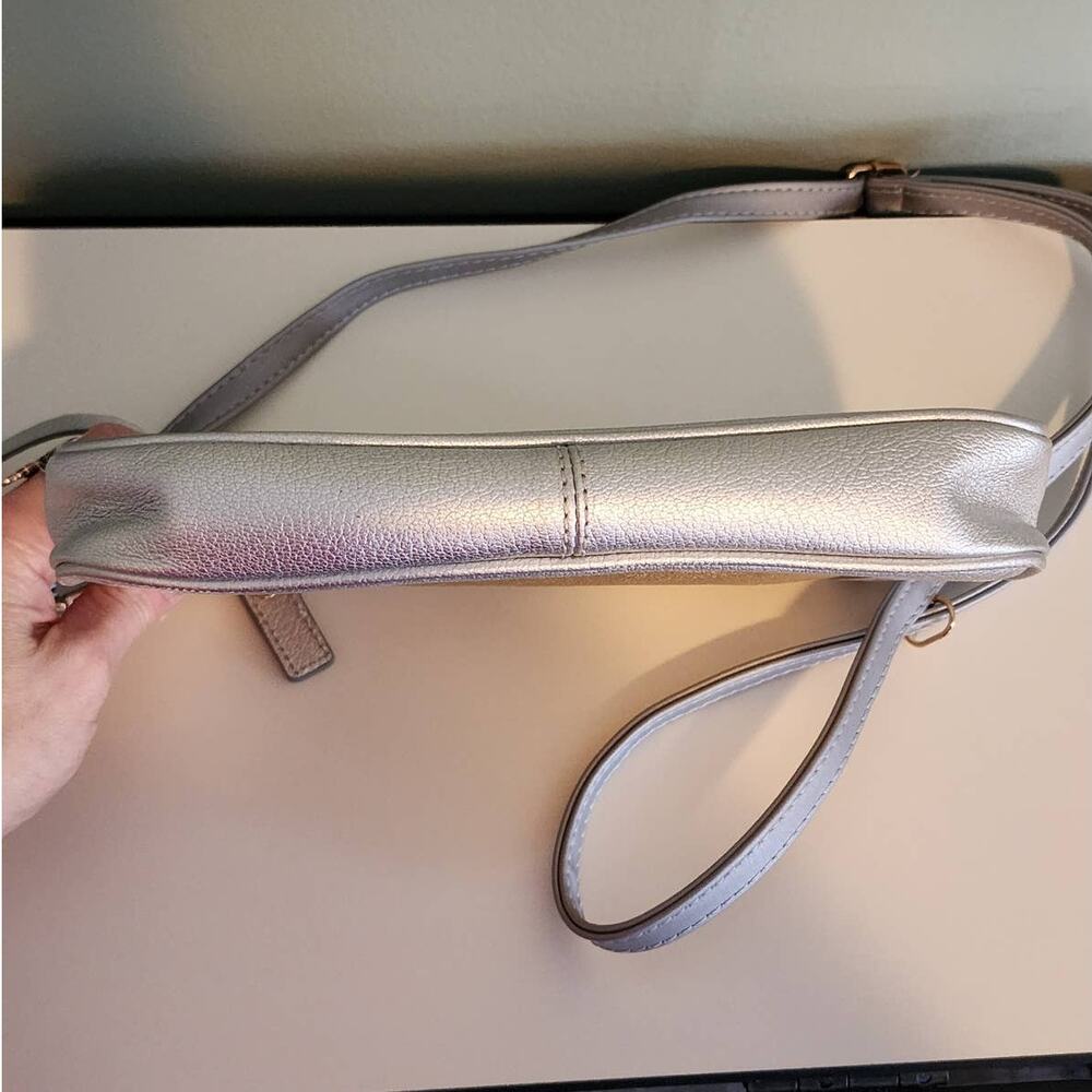 Rovimoss Gold Leather Crossbody Purse with Silver Trim - Picture 7 of 8